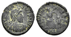 Theodosius I. 379-395 AD. AE4 (1.29 gm, 13.5mm). Constantinople mint. Struck 388-392 AD. RIC 86b
