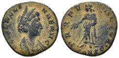 Helena, Augusta. 324-328/30 AD. AE4 (1.52g, 15mm). Constantinople mint. Struck 330 AD. RIC 33