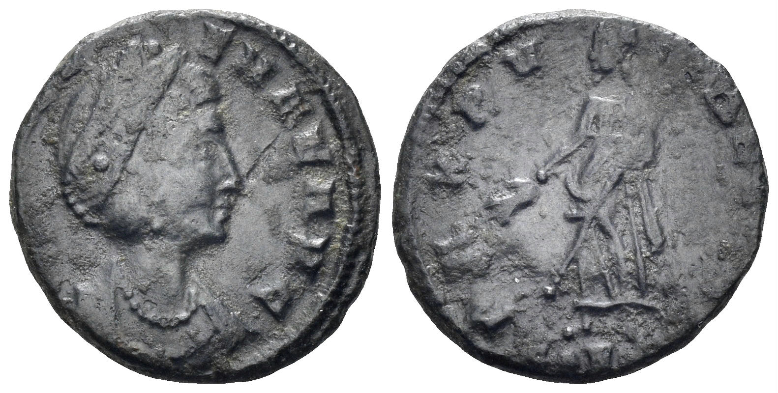 Helena, Augusta. 324-328/30 AD. AE4 (1.38g, 14mm). Constantinople mint. Struck 330 AD. RIC 33