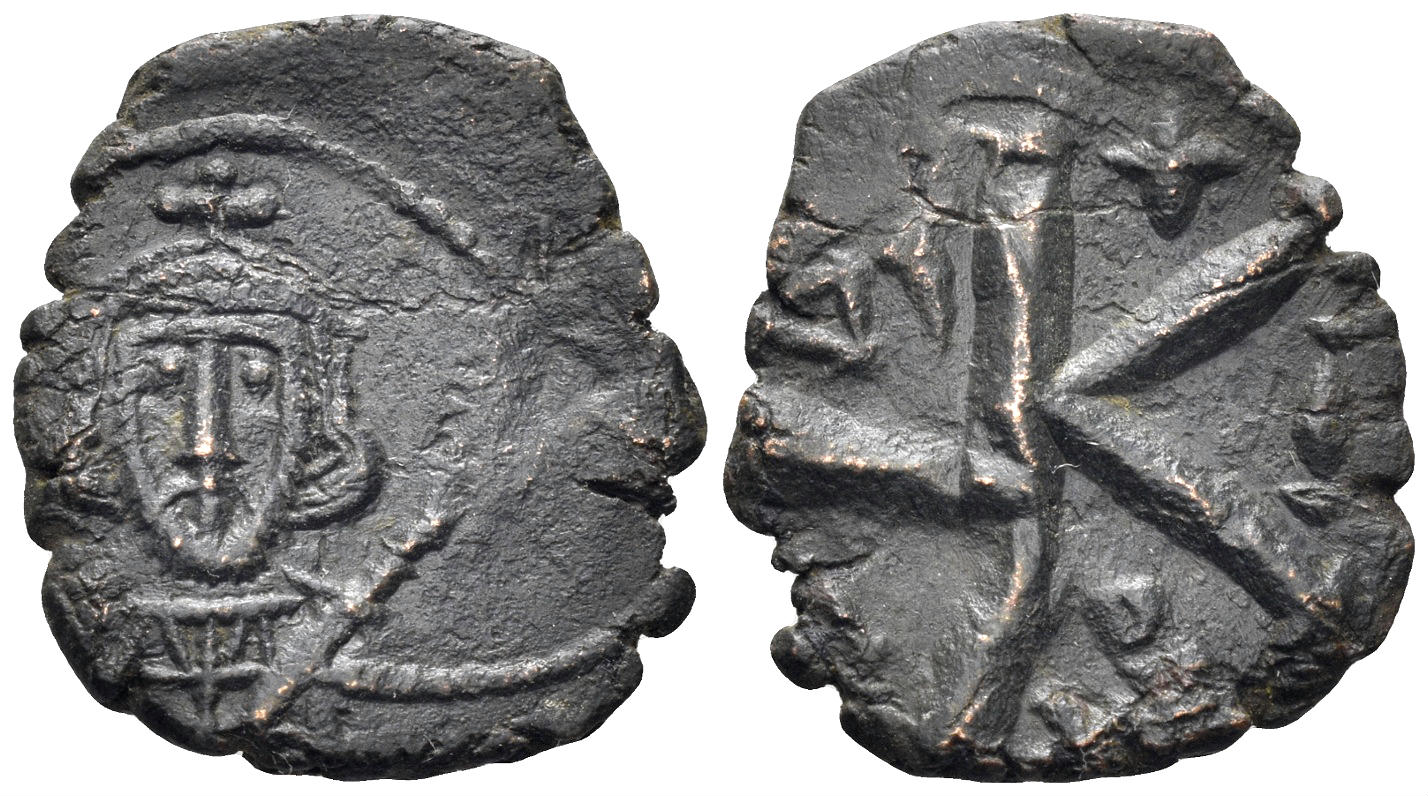 Tiberius III (Apsimar). 698-705. AE 1/2 Follis (3.15g, 21mm). Constantinople mint. Dated RY 1 (698/9). SB 1368