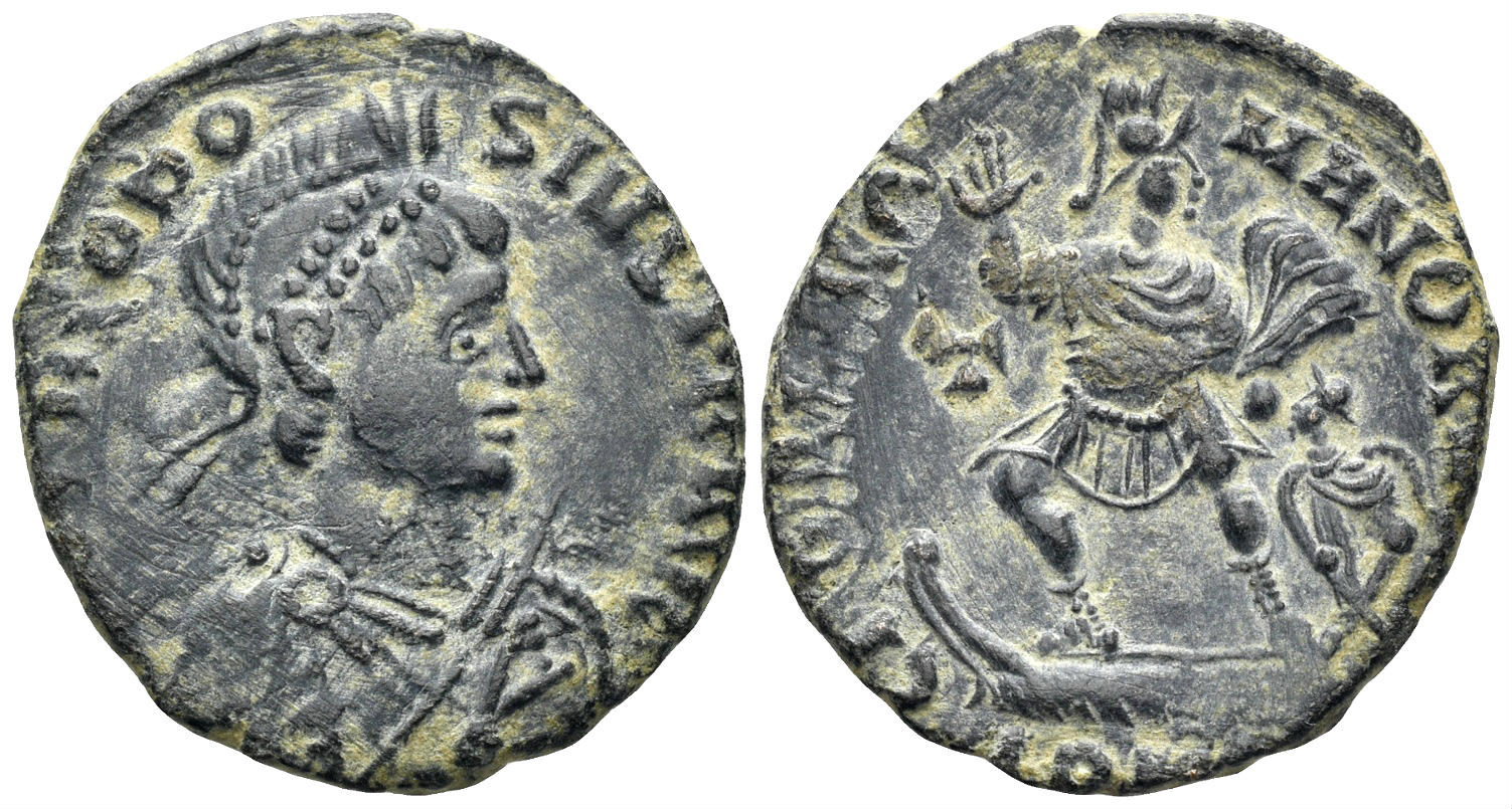 Theodosius I the Great. 379-395 AD. AE2 (4.25g, 22mm). Constantinople mint. Struck 378-83 AD. RIC 79b