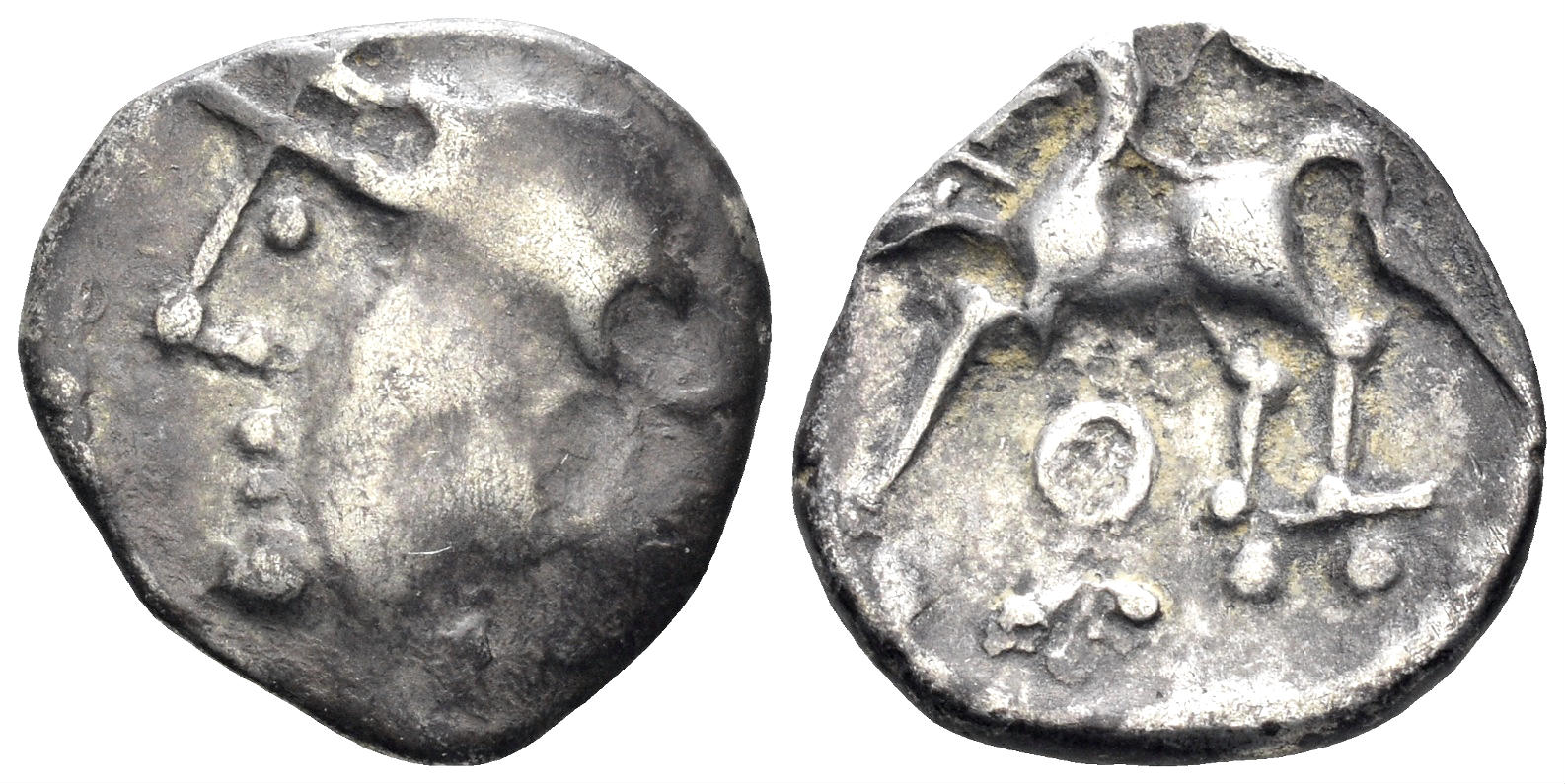 Celtic Central Gaul. Aedui. Circa 80-50 BC. AR Quinarius (1.98g, 14mm). D&T 3189