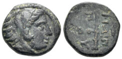 Macedonian Kingdom. Philip II. 359-336 BC. AE Chalkous (1.42g, 11.5mm). Cf. SNG Copenhgen Typ 618-620