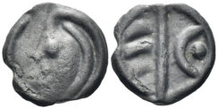 Celtic Northeast Gaul, Bellovaci. Circa 60-30/25 BC. Potin (2.55g, 16mm). ‘aux chevrons – type dérivés’. D&T S535A