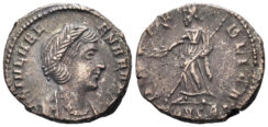 Helena, Augusta. 324-328/30 AD. AE4 (1.99g, 15mm). Constantinople mint. Struck 330 AD. RIC 33