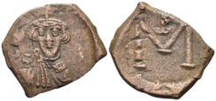 Constans II. 641-668. AE Follis (5.00g, 26mm). Syracuse mint. Struck 641-47. SB 1104