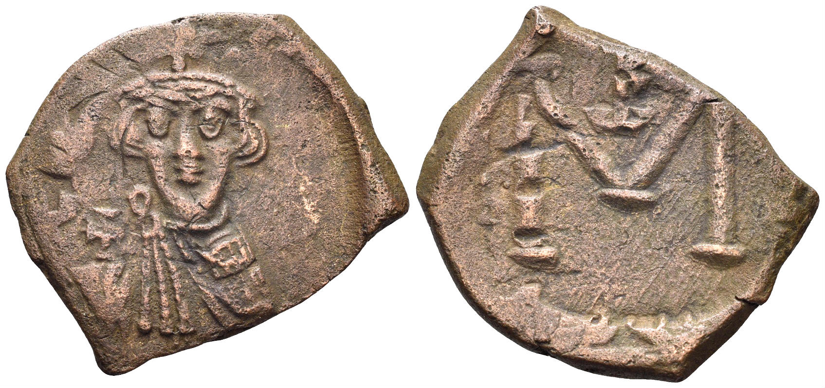 Constans II. 641-668. AE Follis (5.00g, 26mm). Syracuse mint. Struck 641-47. SB 1104